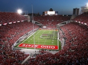 九游游戏-当碾压遇见扛起，勒沃库森与梅西揭示现代足球的两种胜利哲学