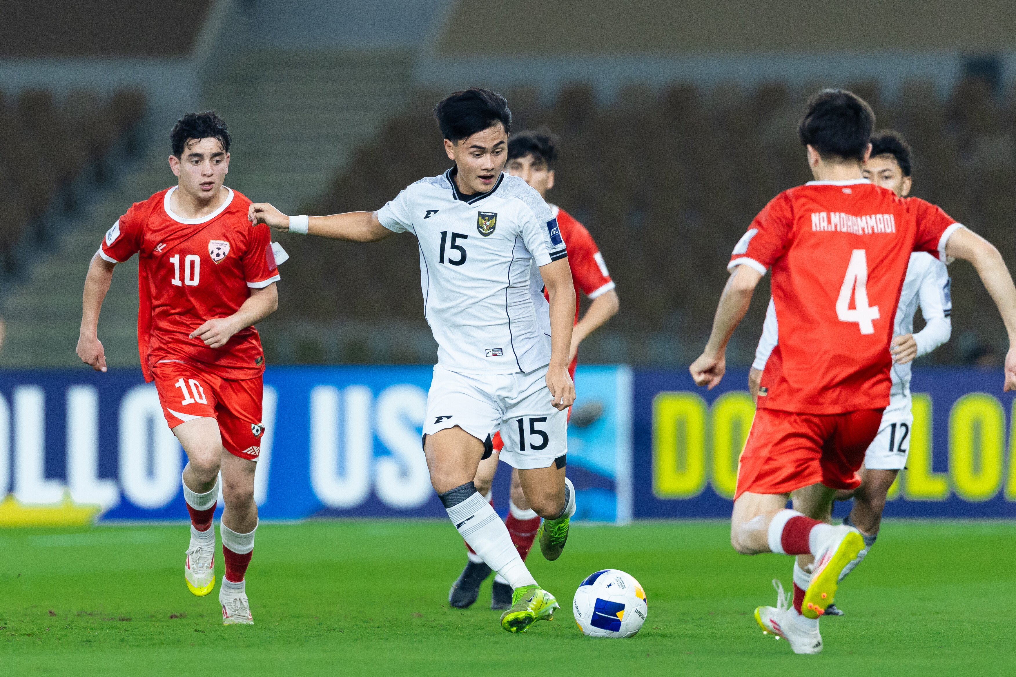 韩国球队胜出,成功晋级到淘汰赛 韩国球队胜出,成功晋级到淘汰赛