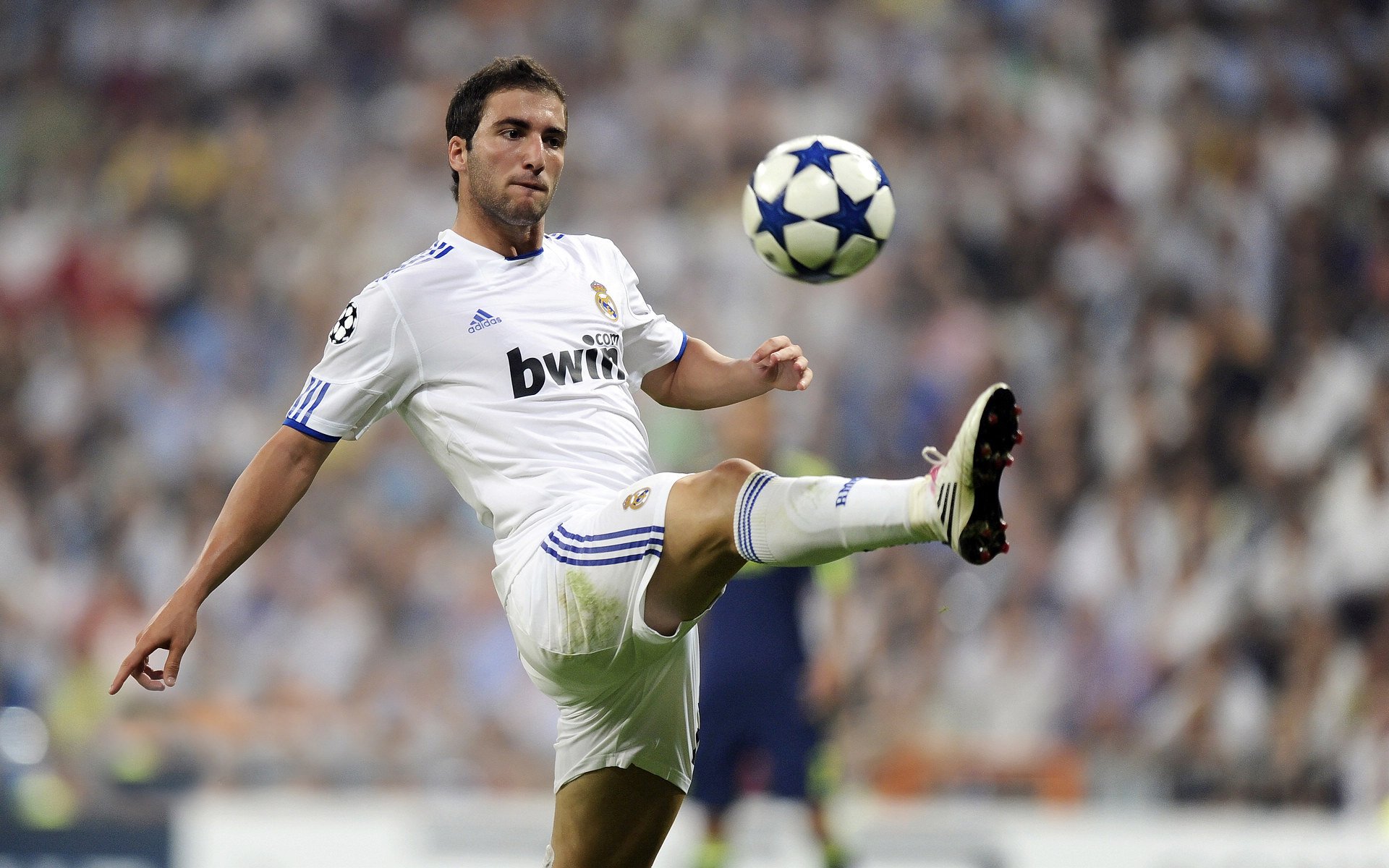 国王完胜雷霆，福克斯加冕关键先生，率队上演逆转好戏