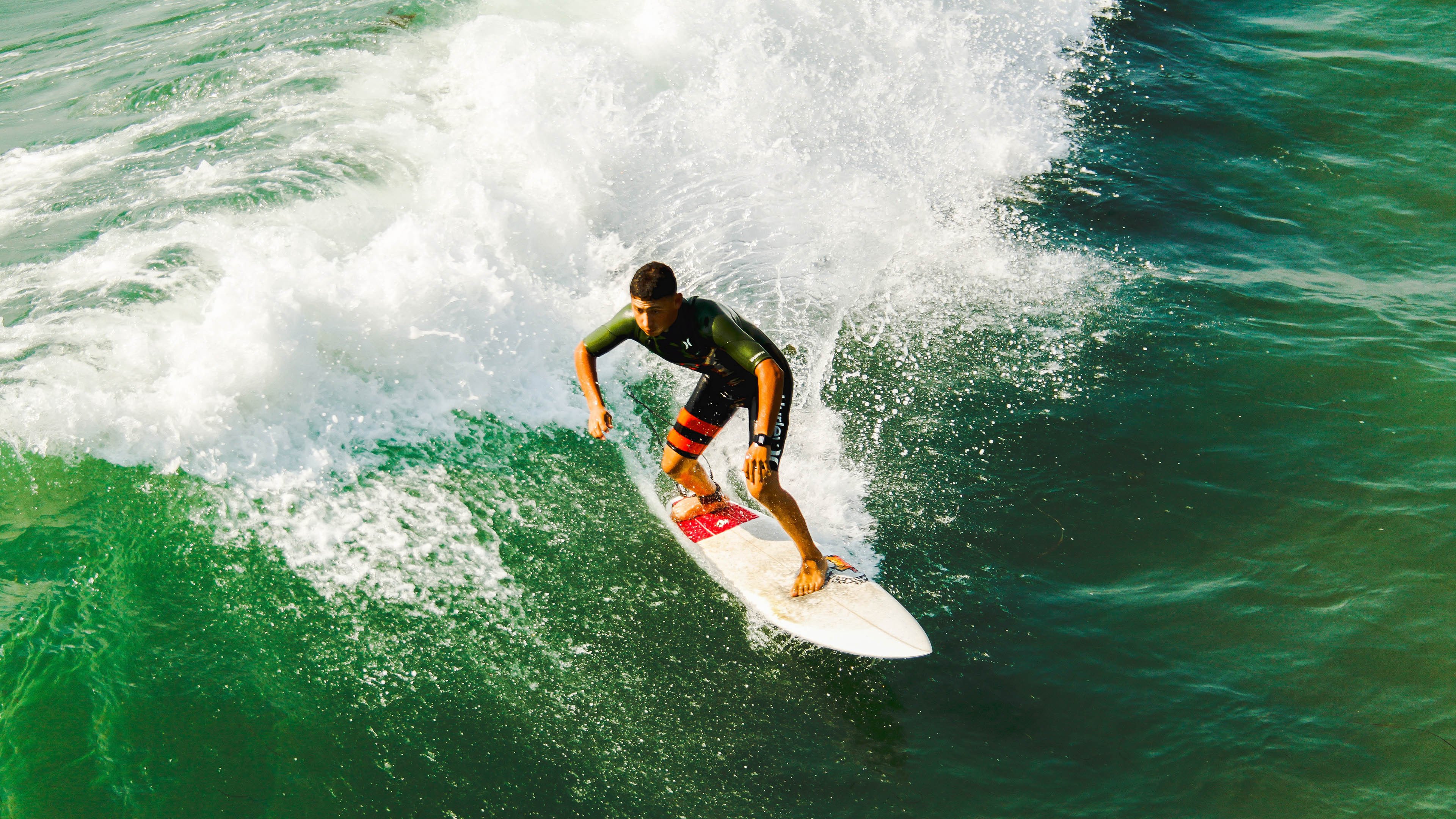 诺坎普奇迹夜，巴萨逆转葡萄牙，本泽马刷新纪录之夜